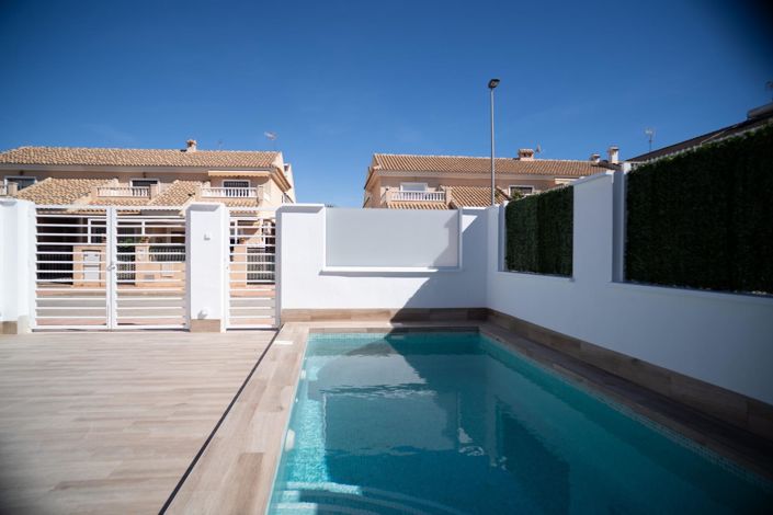 Image No.5-3 Bed Property for sale