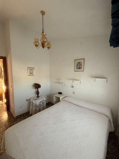 Image No.12-3 Bed Townhouse for sale