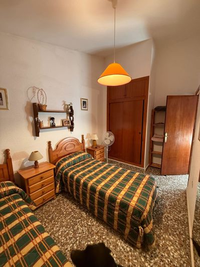 Image No.13-3 Bed Townhouse for sale