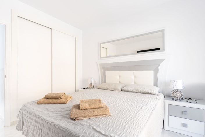 Image No.21-4 Bed Townhouse for sale