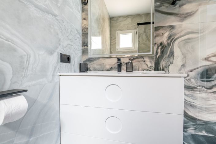 Image No.29-4 Bed Townhouse for sale