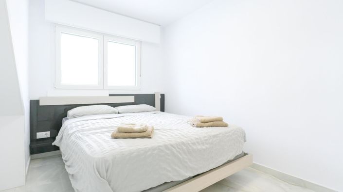 Image No.40-4 Bed Townhouse for sale