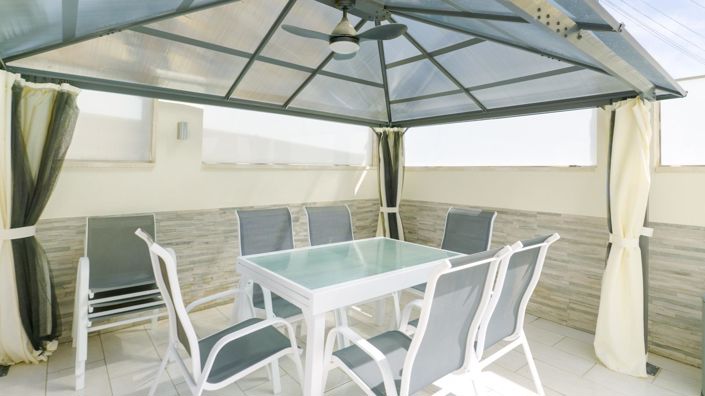 Image No.5-4 Bed Townhouse for sale