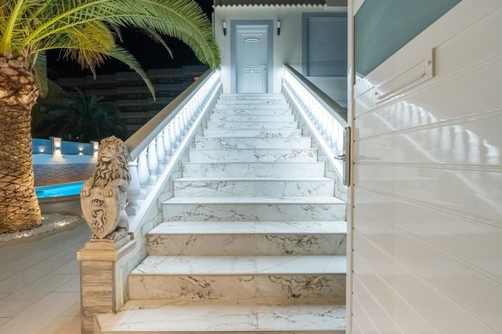 Image No.50-4 Bed Townhouse for sale