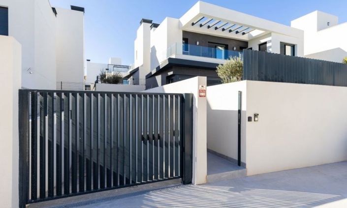 Image No.14-3 Bed Villa for sale