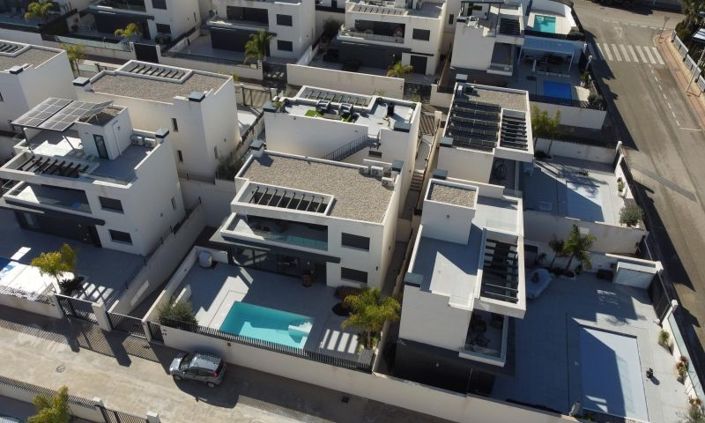 Image No.4-3 Bed Property for sale