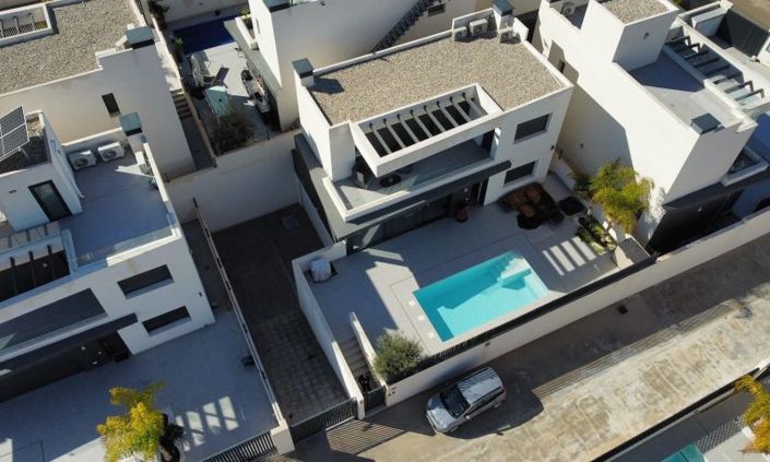 Image No.6-3 Bed Property for sale