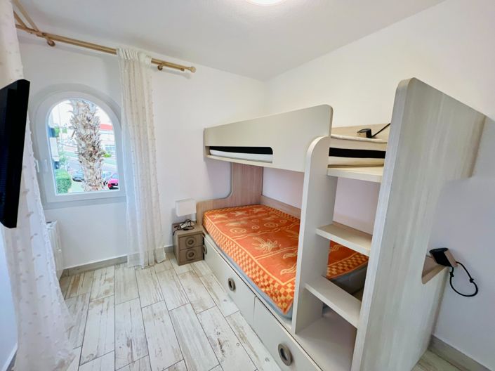 Image No.16-2 Bed Apartment for sale