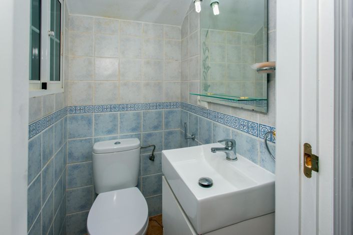 Image No.14-2 Bed Townhouse for sale