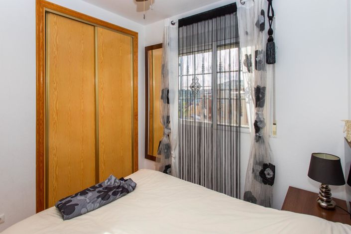 Image No.27-2 Bed Townhouse for sale