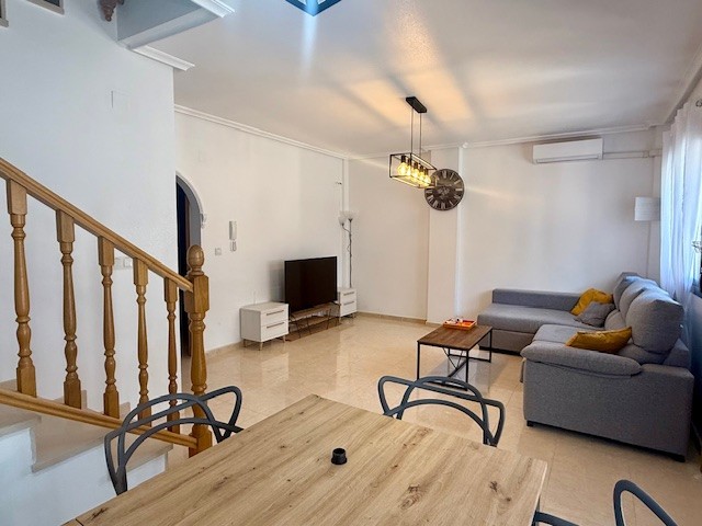 Image No.10-3 Bed Townhouse for sale