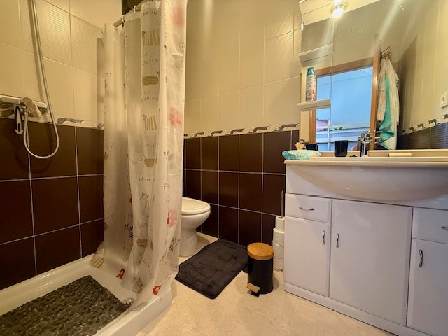 Image No.20-3 Bed Townhouse for sale