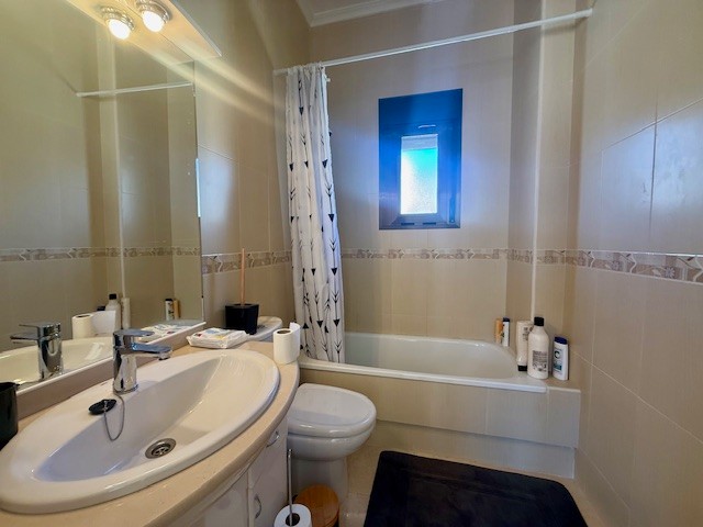 Image No.25-3 Bed Townhouse for sale