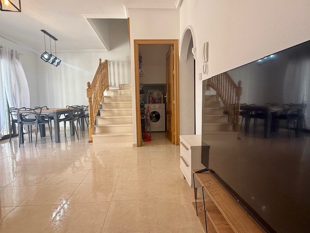 Image No.8-3 Bed Townhouse for sale