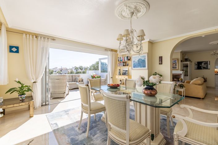 Image No.11-3 Bed Apartment for sale