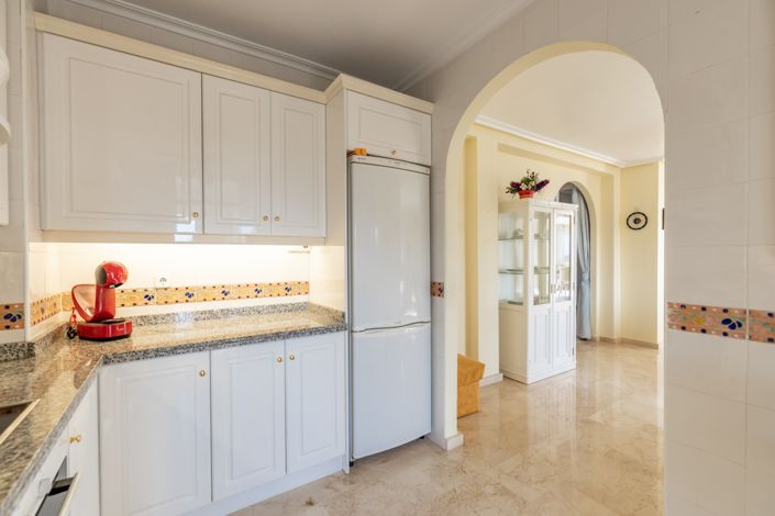 Image No.17-3 Bed Apartment for sale