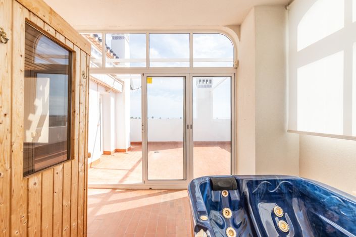 Image No.33-3 Bed Apartment for sale