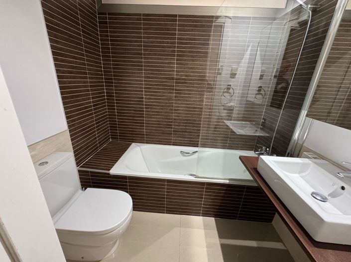 Image No.13-3 Bed Townhouse for sale