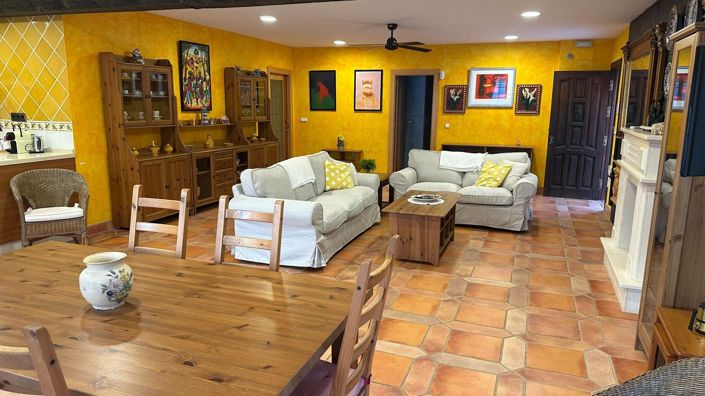 Image No.14-4 Bed Villa for sale