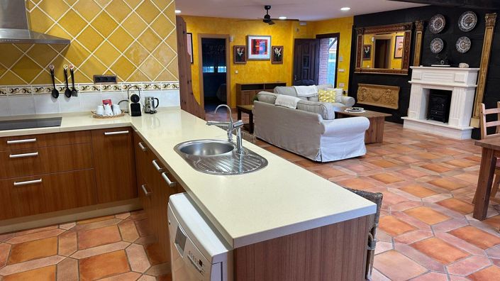 Image No.22-4 Bed Villa for sale