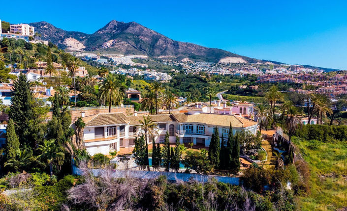 Image No.2-9 Bed Villa for sale