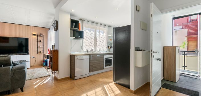 Image No.18-3 Bed Townhouse for sale