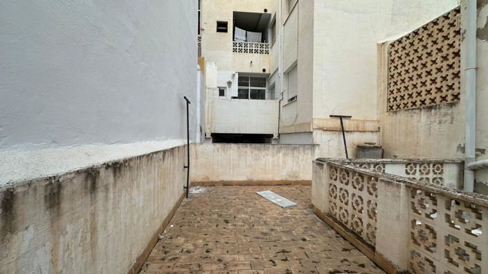 Image No.39-7 Bed Apartment for sale