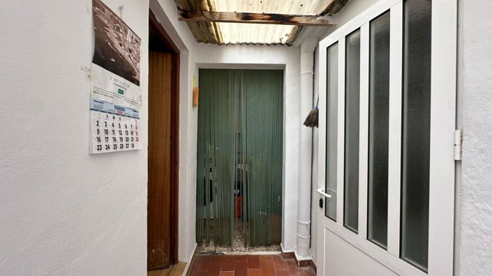 Image No.5-4 Bed House for sale