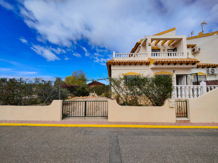 Image No.10-3 Bed Townhouse for sale