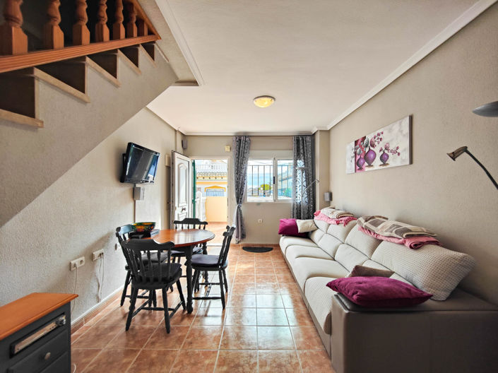 Image No.19-3 Bed Townhouse for sale