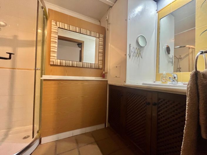 Image No.30-2 Bed Bungalow for sale