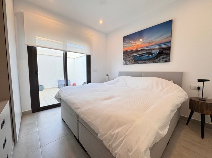 Image No.18-3 Bed Apartment for sale