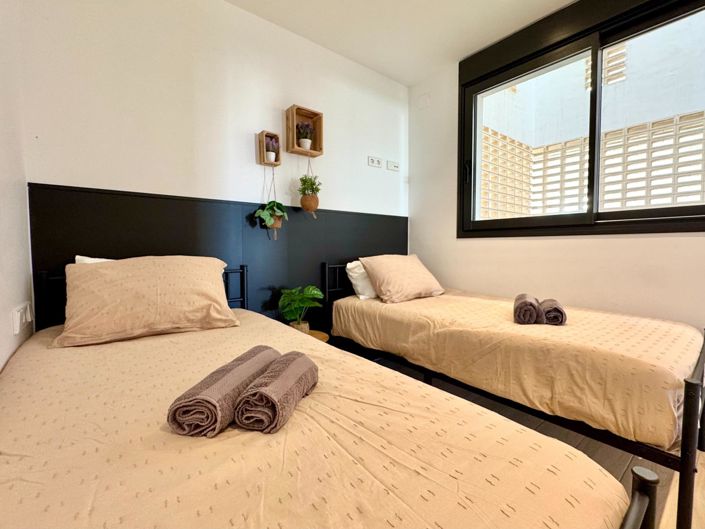 Image No.8-2 Bed Apartment for sale