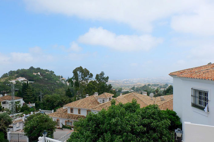 Image No.12-5 Bed House for sale