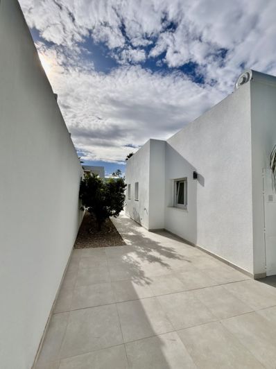 Image No.17-3 Bed Villa for sale