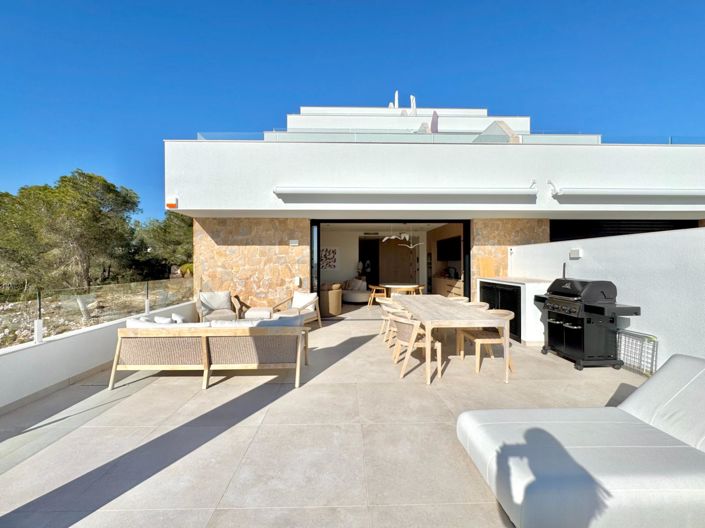 Image No.24-3 Bed Apartment for sale