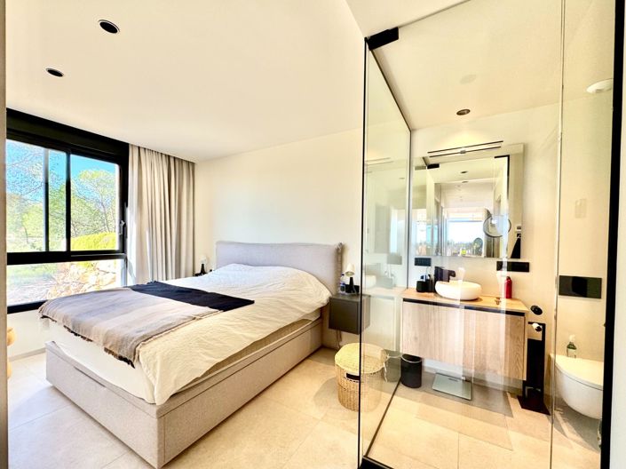 Image No.6-3 Bed Apartment for sale