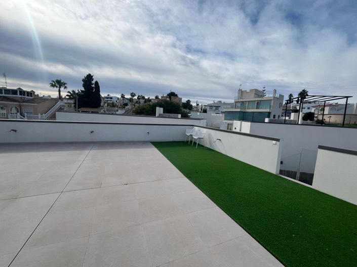 Image No.18-3 Bed Villa for sale