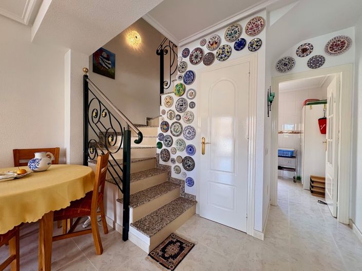 Image No.9-2 Bed Townhouse for sale