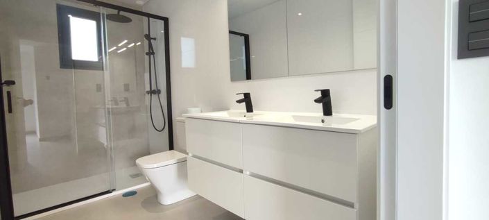 Image No.8-3 Bed Villa for sale