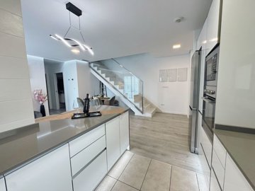 0ee5e2477fffd6e663cb7961b40eea35f2001824