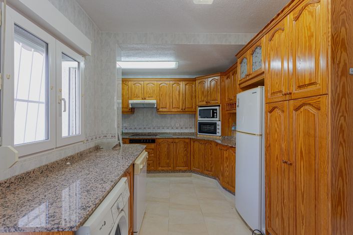 Image No.11-3 Bed Villa for sale