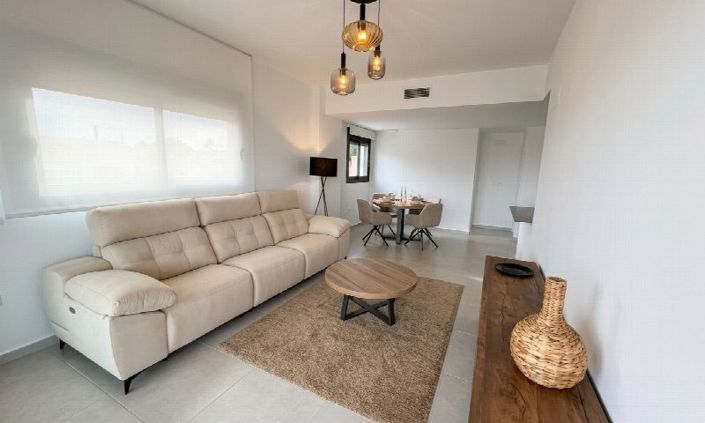 Image No.11-3 Bed Property for sale