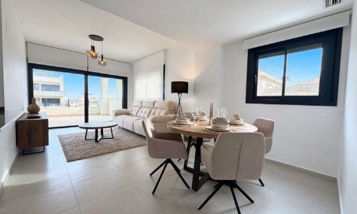 Image No.12-3 Bed Property for sale