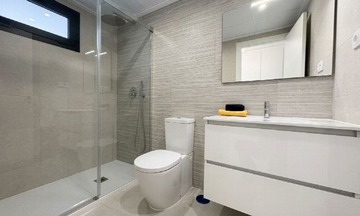 Image No.21-3 Bed Property for sale