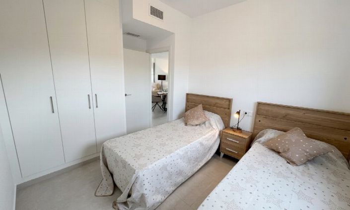 Image No.24-3 Bed Property for sale