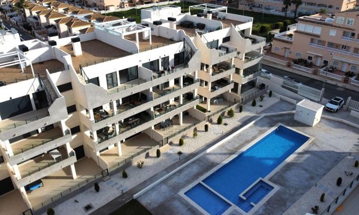 Image No.3-3 Bed Property for sale