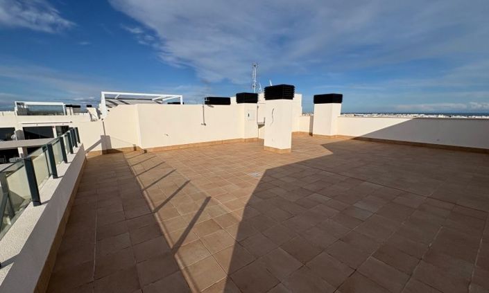 Image No.7-3 Bed Property for sale