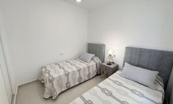 Image No.18-2 Bed Property for sale