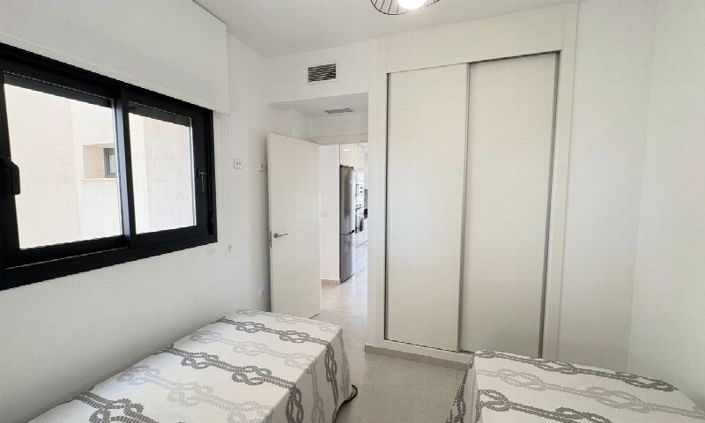Image No.19-2 Bed Property for sale